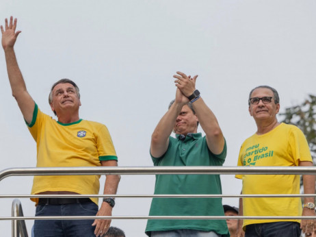 Бразилскиот претседател Болсонаро е уапсен и задржан во полициски притвор