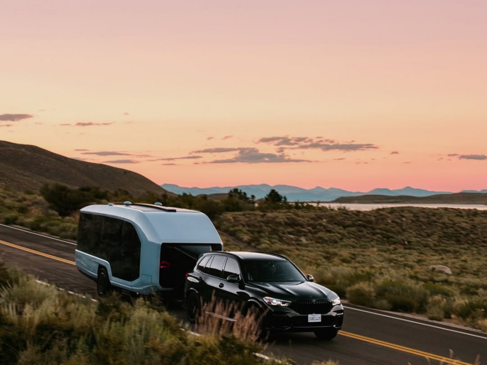 Ова се најлуксузните електрични кампери, кои практично возат сами