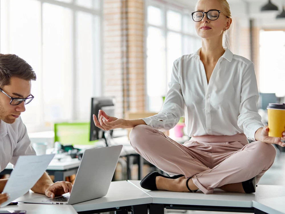 Стресот од отворањето на инбоксот погодува 66 отсто од луѓето – како назад на работа по одмор