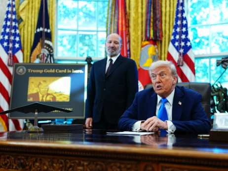Нови имиграциски правила на Трамп: Визи само за богатите