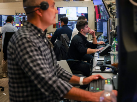 „Загуба од милион долари за две секунди“: Пазарниот хаос ги тресе брокерските куќи