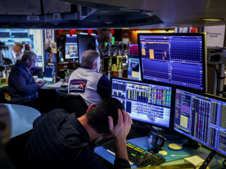 Конфликтот во Иран го намали апетитот на малите инвеститори за купување акции во САД