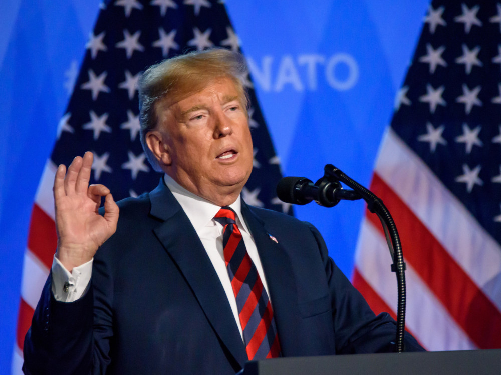 Допирот на Трамп носи раст – вивнаа акциите во кои инвестира САД