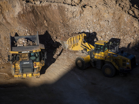 Американски фирми ги преземаат ретките метали потребни на Европа за повторно вооружување