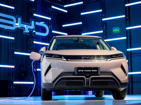 Кинеските производители на автомобили се повлекуваат од рекордниот удел на европскиот пазар