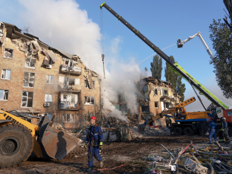 Русија го нападна Киев со ракети, Украина погоди руски нафтени постројки