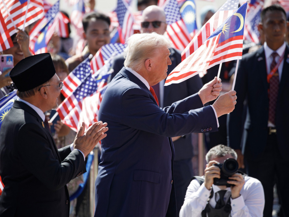 Трамп со низа договори во Азија се „билда“ пред состанокот со Шји