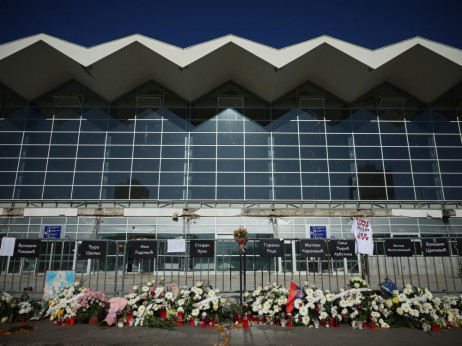 Комеморативен собир во Нови Сад по повод годишнината од падот на настрешницата на железничката станица