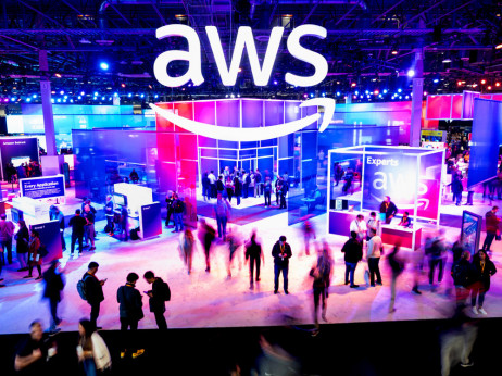 „Амазон“ склучи договор од 38 милијарди долари со „Опен еј-ај“ за чипови на „Енвидија“