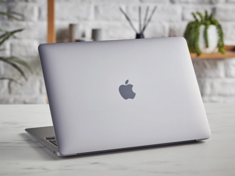 „Епл“ влегува на пазарот на евтини лаптопи