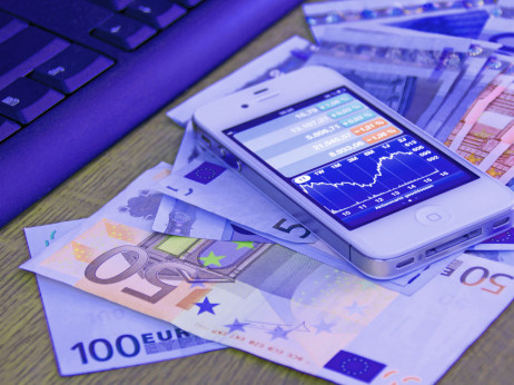 Investicioni vodič: U šta uložiti 10.000 evra, u obveznice, akcije, kripto...