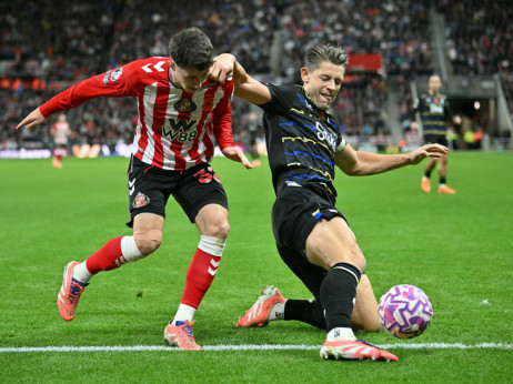 Банки со привилегии: Кој смее да ги кредитира клубовите од Премиерлигата