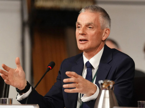 Директорите на Би-Би-Си поднесоа оставка по расправијата со Трамп околу монтираниот говор