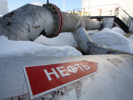 Москва брои милијарди, тепачка за руската нафта поради војната во Иран