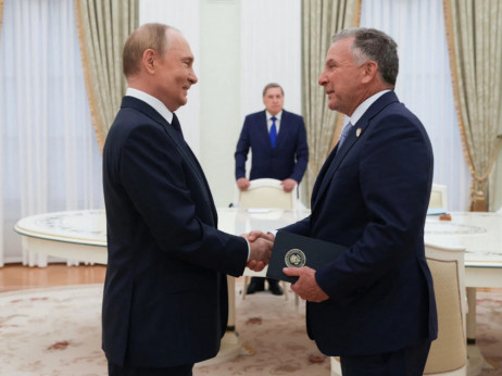 Тајни разговори откриваат како Виткоф ја советувал Русија за планот за Украина пред Трамп