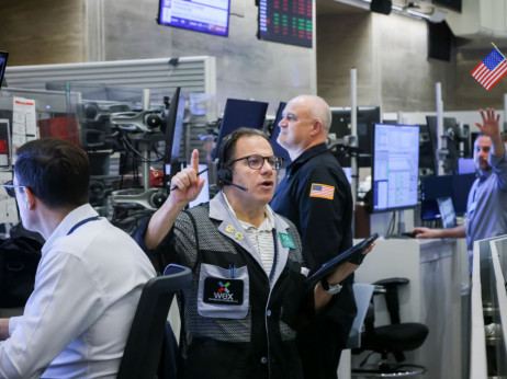 Волстрит оптимистичен – аналитичарите предвидуваат двоцифрен раст на S&P 500 во 2026 година