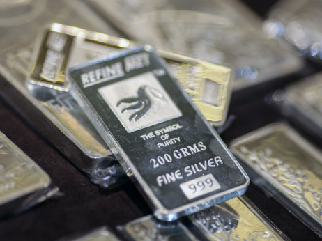 Среброто влегува во својата „златна доба“ - побарувачката ќе експлодира во 2026 година