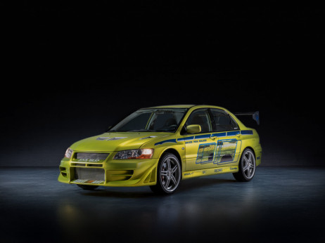 Култни филмски автомобили распродадени на аукција за 2,4 милиона евра