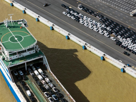 Растечкиот кинески извоз ги заострува трговските тензии со Европа