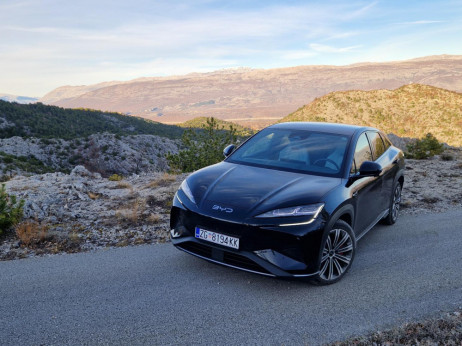 Моќен и жеден - го тестиравме „силајон 7“, најлуксузниот модел на БЈД