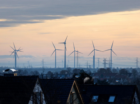 Германија лансира фонд за привлекување 100 милијарди евра приватен капитал