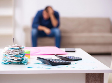 Финансискиот стрес на работникот како тивок убиец на продуктивноста