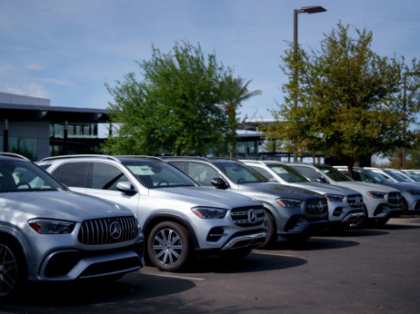 Еден од најдобрите фондови од еврозоната вели дека автомобилите се новите банки