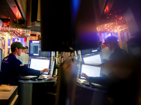 Најавените преговори меѓу САД и Иран ги смирија цените на нафтата