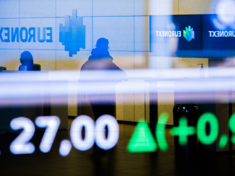 Берзански преглед: Акциите растат до рекордни нивоа, напредуваат и благородните метали