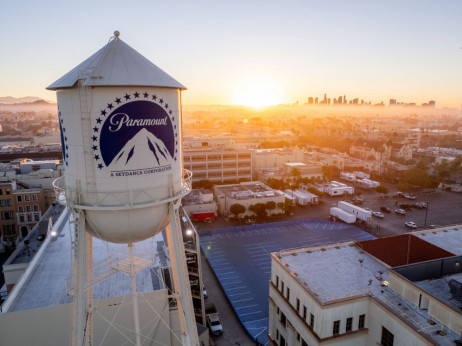 „Парамаунт“ достави повисока понуда за „Ворнер Брос“