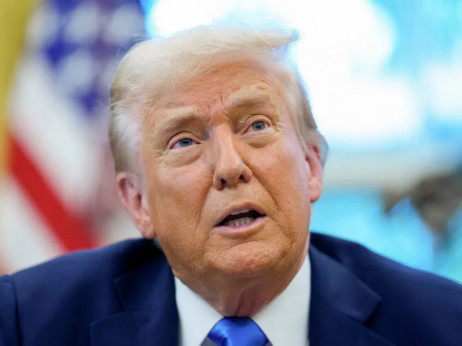 Судијa даде зелено светло за таксата од 100.000 долари за визите Х-1Б на Трамп