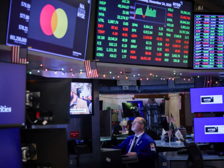 Цел Волстрит предвидува раст на акциите и во 2026-та