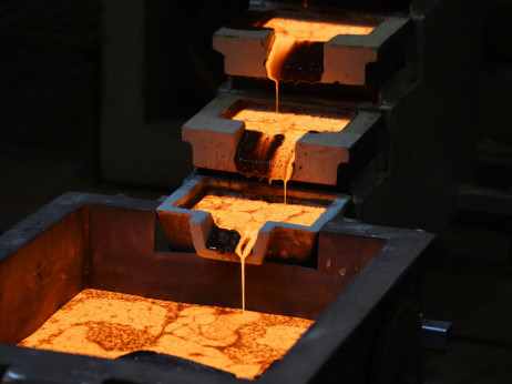 Трговците со метали изгубија најмалку 144 милиони долари по бегството на „Шапката“ од Кина