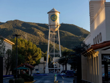 „Ворнер брос“ планира да ја одбие понудата на „Парамаунт“ следната недела