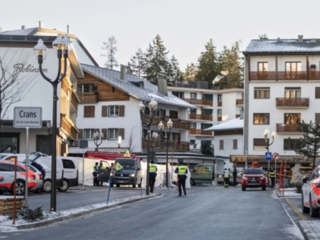 Десетици загинати во пожар во бар во Швајцарија