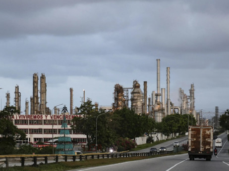 Планот на Трамп за враќање на венецуелската нафта на пазарот е „коцкање“ од 100 милијарди долари