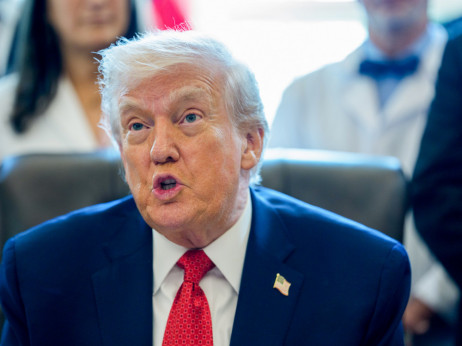 Трамп се сомнева дека заканите за Гренланд ќе го расипат трговскиот договор со Европа