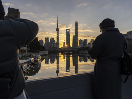 Доларот достигна едномесечен максимум, акциите нестабилни - берзански преглед