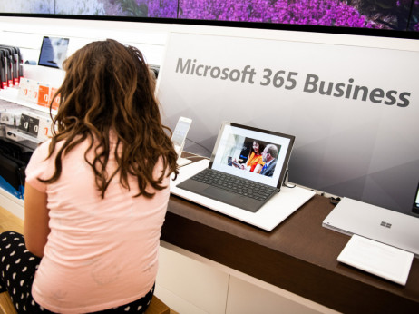 Швајцарскиот регулатор го истражува „Мајкрософт“ за надоместоците за лиценцирање