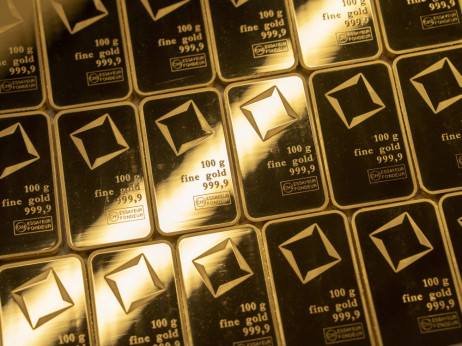 Златото надмина 5.000 долари - глобалните превирања ја поттикнуваат побарувачката