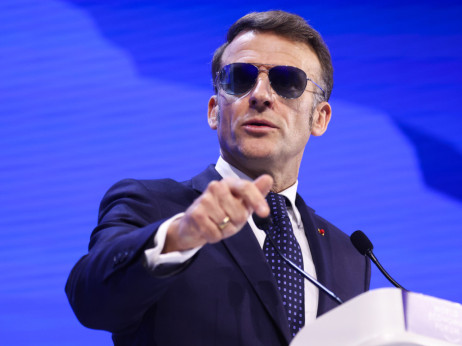 Франција бара вежбa на НАТО во Гренланд, тензиите растат