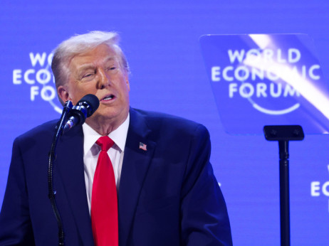 Трамп се откажува од царините откако бил постигнат „рамковен“ договор за Гренланд