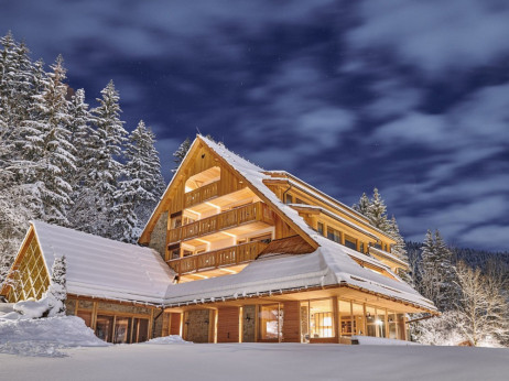 Колку чини зимскиот раскош на Алпите во Словенија? Ги проверивме најпрестижните хотели