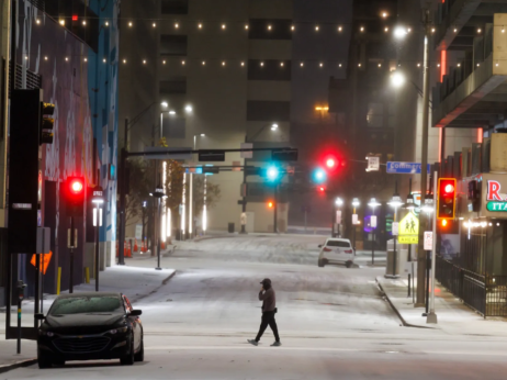 Невреме ги парализира САД - енергетската мрежа под закана