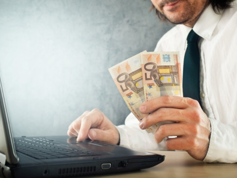 Во банките чуваме рекордни 10,7 милијарди евра иако инфлацијата ги „јаде“ каматите