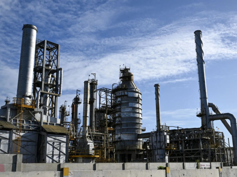 Венецуела ја тестира финансиската дисциплина на нафтените гиганти наметната од Волстрит