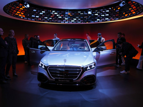 Нова С-класа - последна шанса на „Мерцедес“ да ја одбрани луксузната круна?