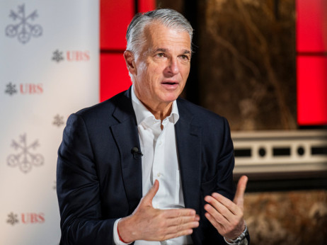 Цените на горивата ќе останат високи подолго време, вели директорот на банката УБС