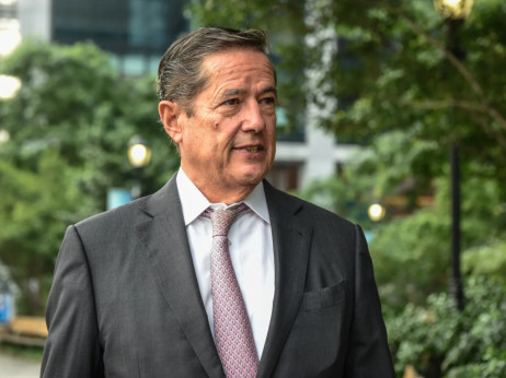 Финансиските директори Стели и Блек под истрага по сексуални обвинувања во домот на Епстајн