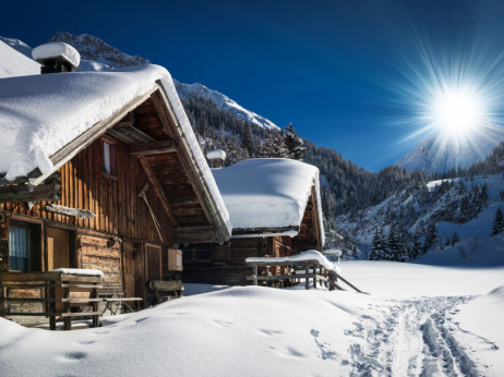 Седум идеи за скијачки одмор додека сè уште има снег